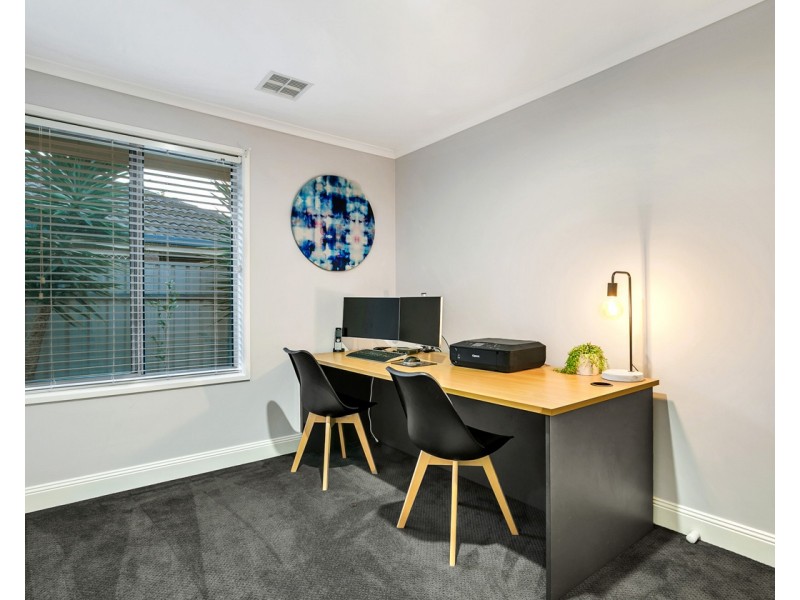 25 Walford Drive, Onkaparinga Hills SA 5163