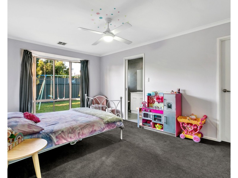 25 Walford Drive, Onkaparinga Hills SA 5163