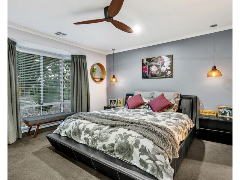 25 Walford Drive, Onkaparinga Hills SA 5163