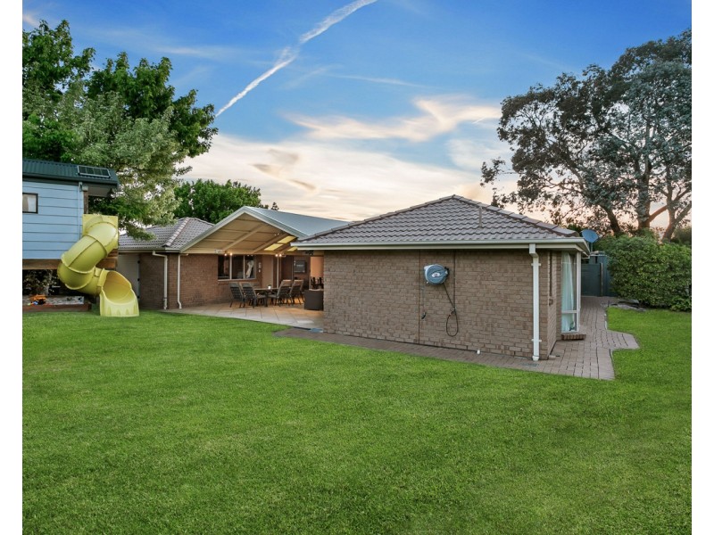 25 Walford Drive, Onkaparinga Hills SA 5163