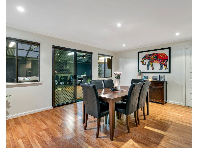 15 Mallen Street, Morphett Vale SA 5162