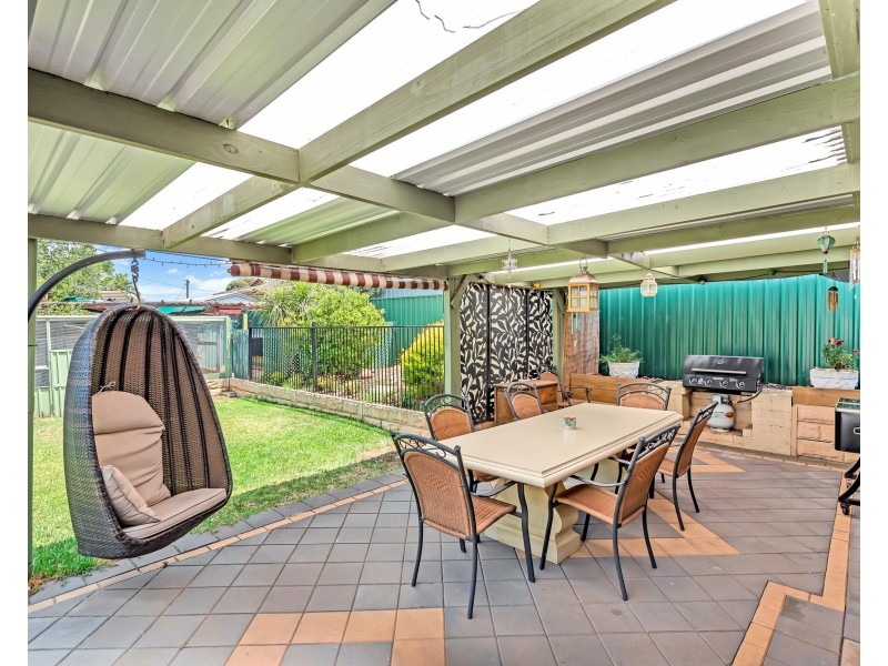 73  Collins Parade, Hackham SA 5163