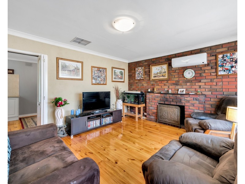 73  Collins Parade, Hackham SA 5163