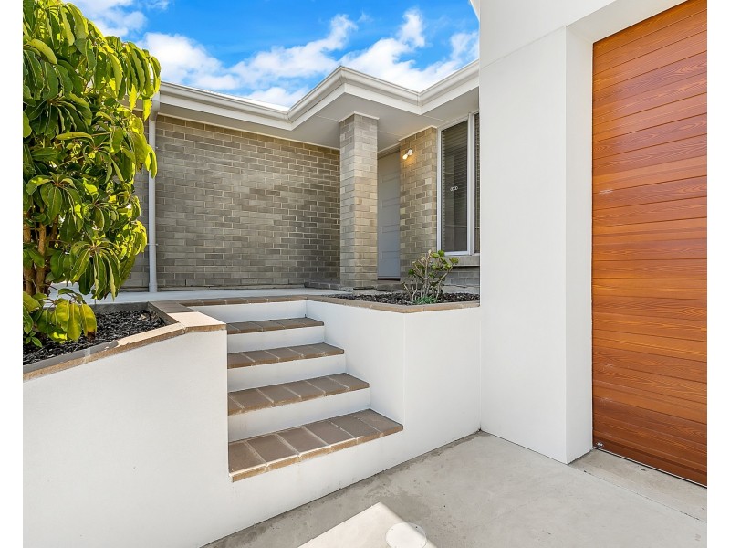 25 Yeltana Avenue, Huntfield Heights SA 5163