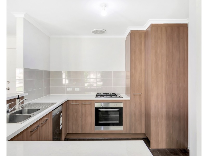 25 Yeltana Avenue, Huntfield Heights SA 5163