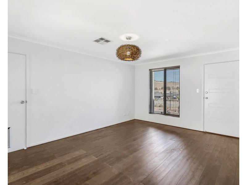 25 Yeltana Avenue, Huntfield Heights SA 5163