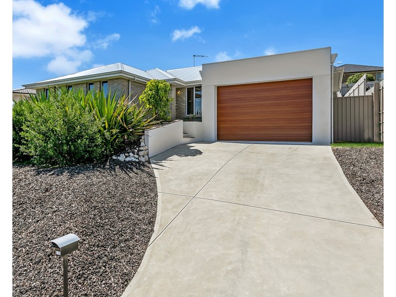 25 Yeltana Avenue, Huntfield Heights SA 5163