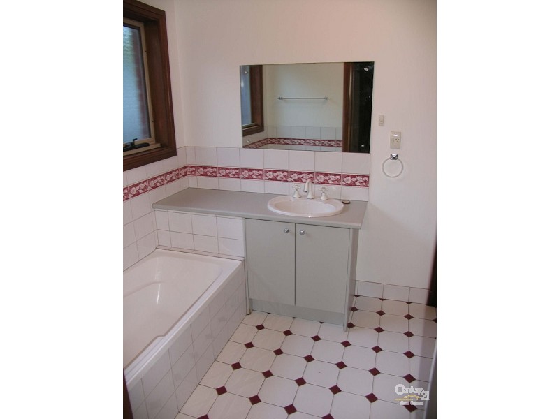 1 CLARIDGE COURT, Huntfield Heights SA 5163