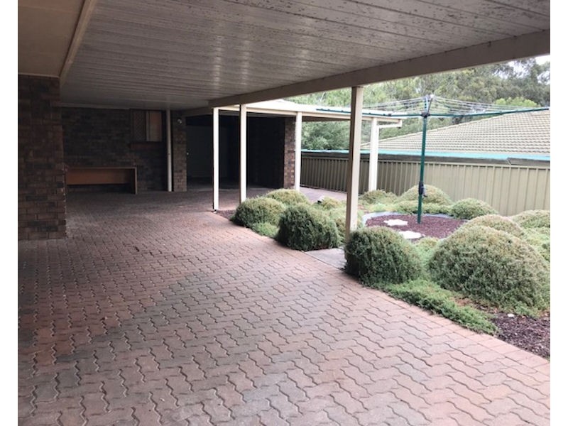 7 Lexcen Grove, Happy Valley SA 5159