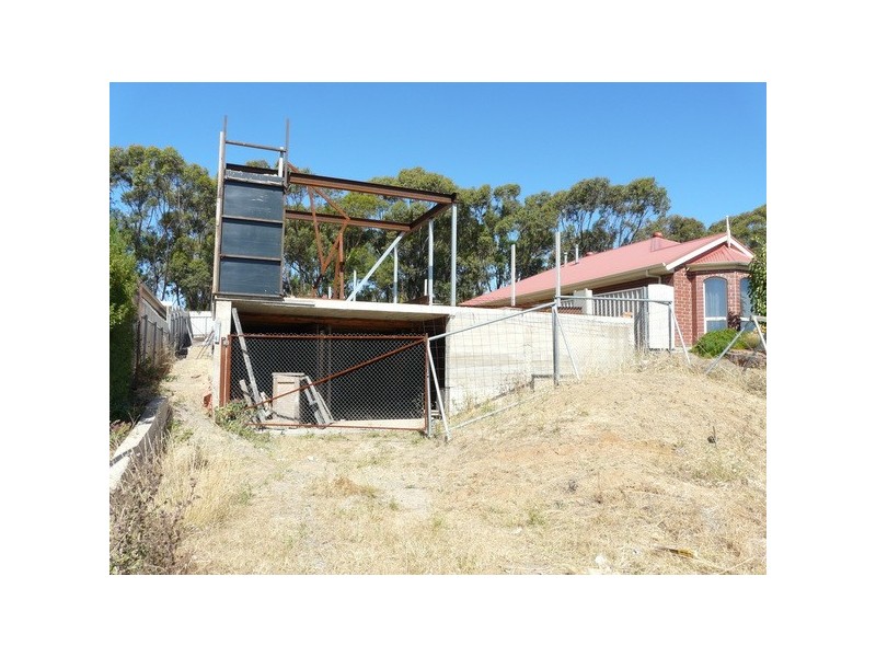 35 Tobin Crescent, Woodcroft SA 5162