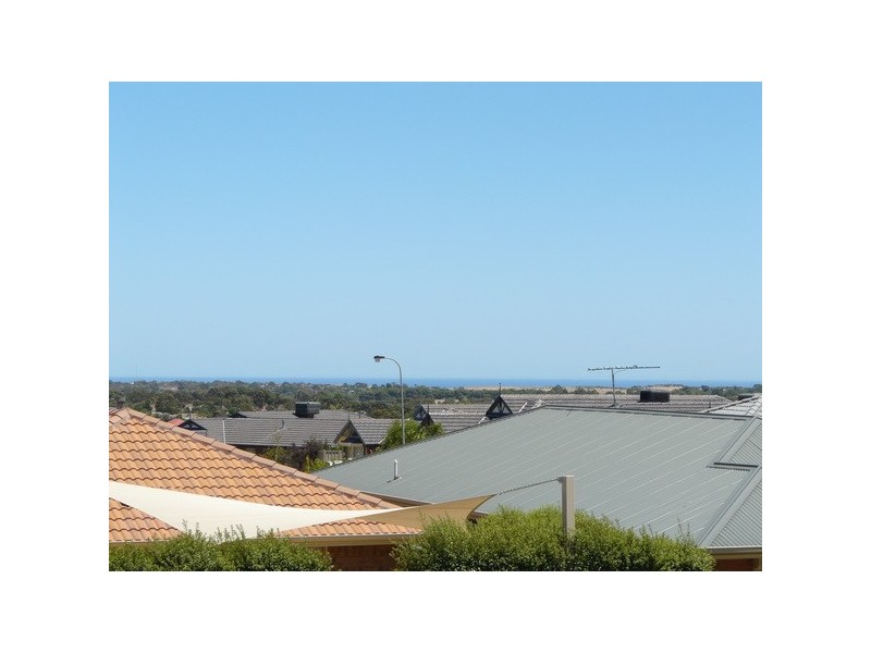 35 Tobin Crescent, Woodcroft SA 5162