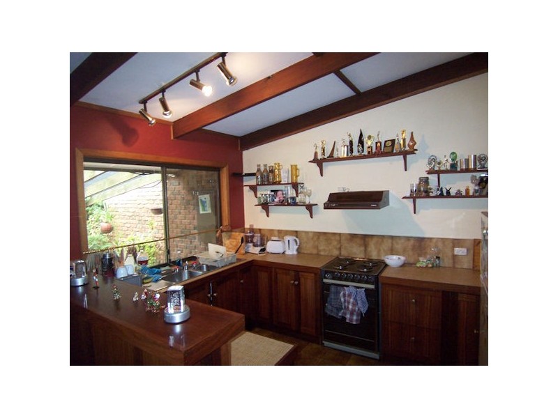 25 Oakdene Crescent, Coromandel Valley SA 5051