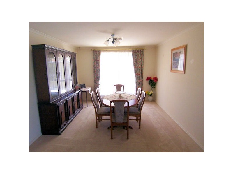 2 Wooding Avenue, Woodcroft SA 5162