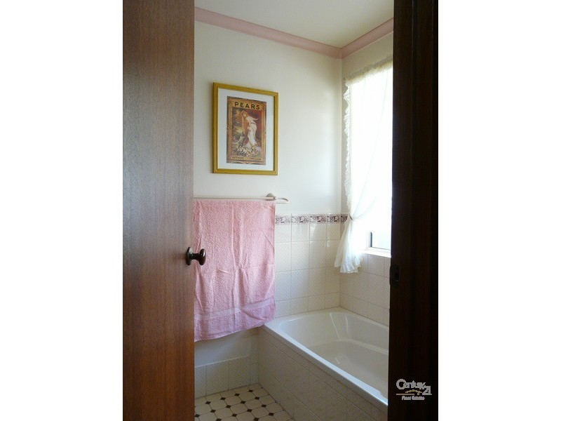 19 Zabica Avenue, Woodcroft SA 5162