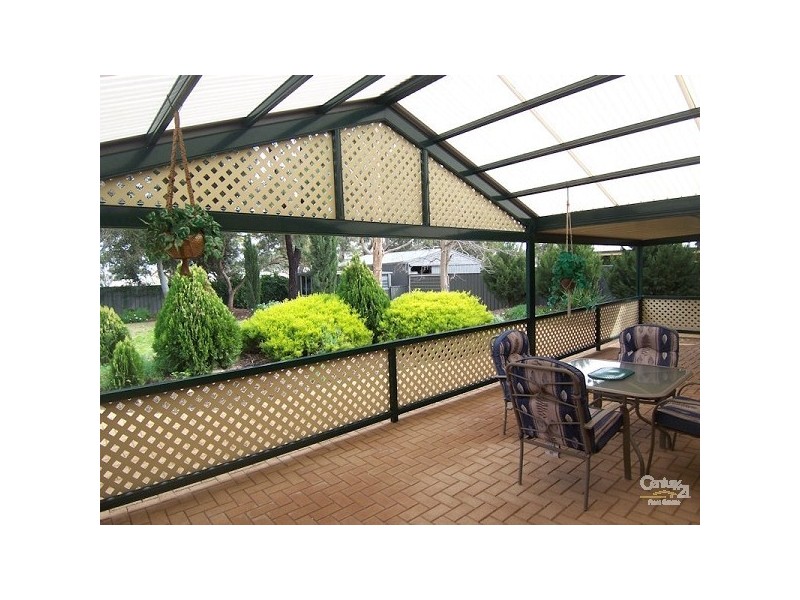 18 Hispano Drive, Woodcroft SA 5162