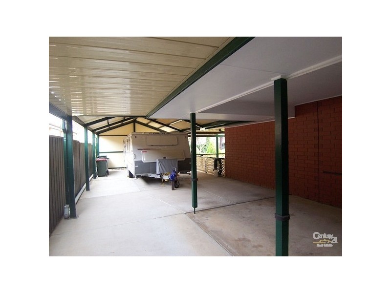 18 Hispano Drive, Woodcroft SA 5162