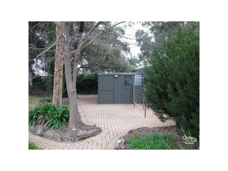 18 Hispano Drive, Woodcroft SA 5162