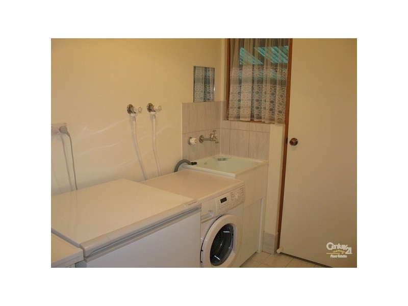 18 Hispano Drive, Woodcroft SA 5162