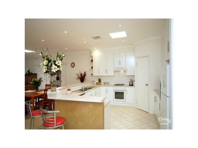 12 Lord Howe Crescent, Mawson Lakes SA 5095