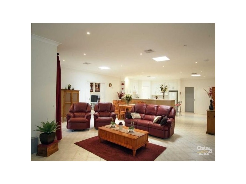 12 Lord Howe Crescent, Mawson Lakes SA 5095