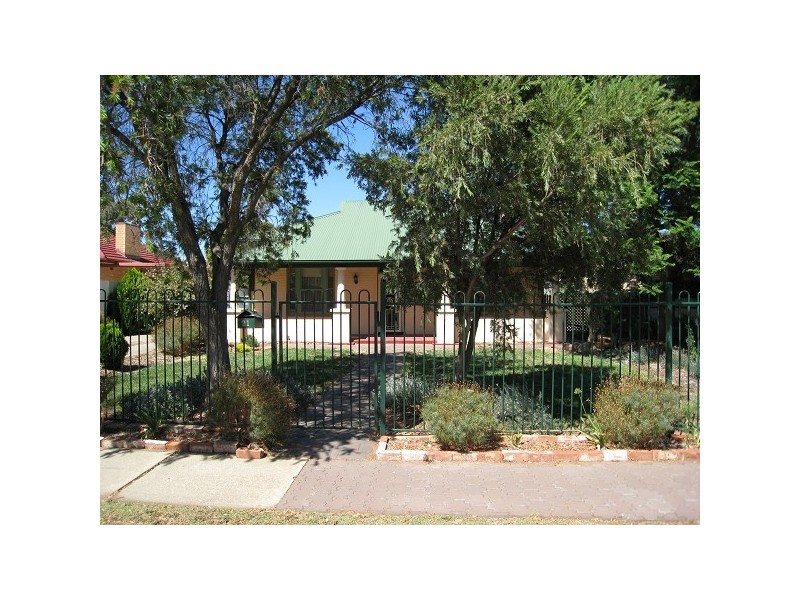 21 Royal Avenue, Pooraka SA 5095