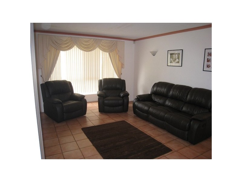 32 Brisbane Drive, Salisbury Heights SA 5109