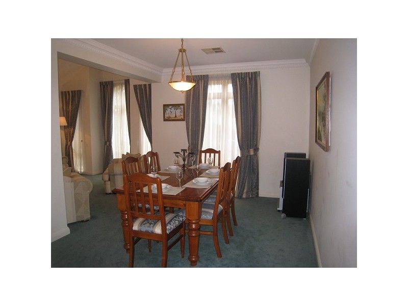 43 Piccadilly Circus, Golden Grove SA 5125