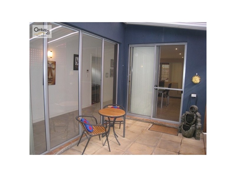 26 Maple Circuit, Mawson Lakes SA 5095