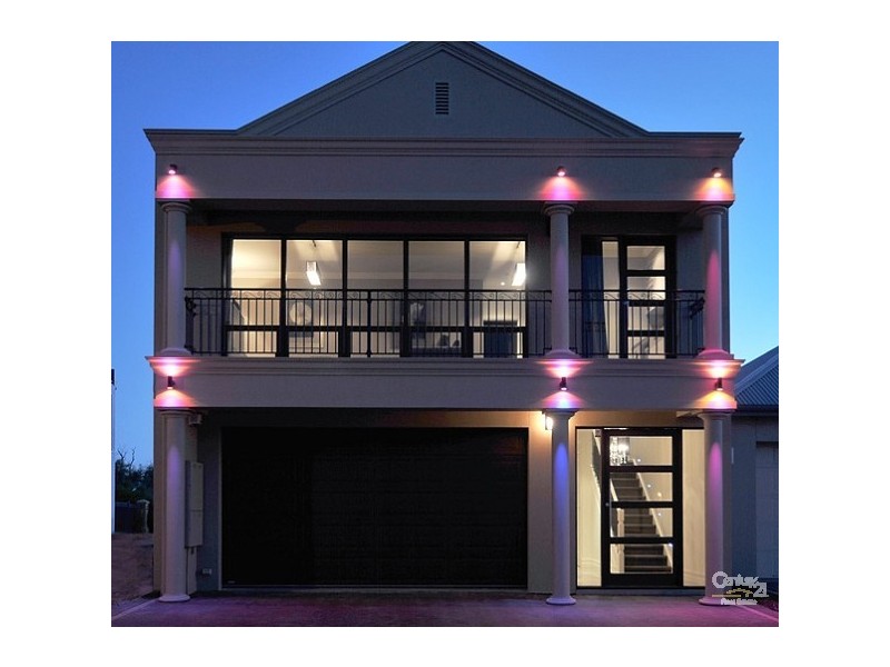 36B Lomond Circuit, Mawson Lakes SA 5095