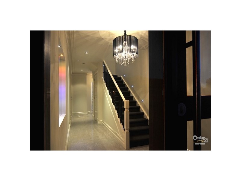 36B Lomond Circuit, Mawson Lakes SA 5095