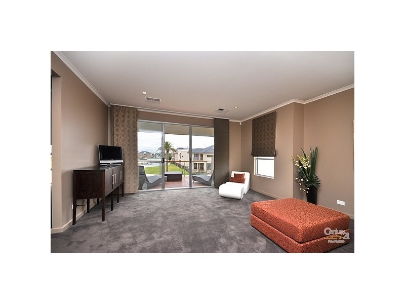 54 Isla Circuit, Mawson Lakes SA 5095