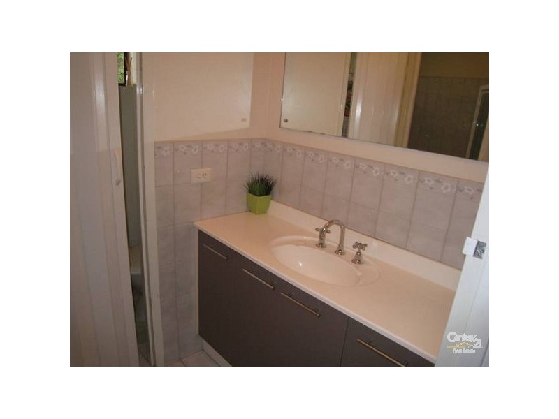 4 Flinders Avenue, Fairview Park SA 5126