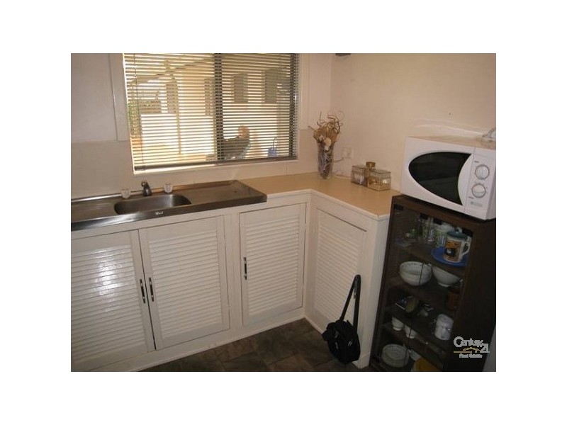 4 Flinders Avenue, Fairview Park SA 5126