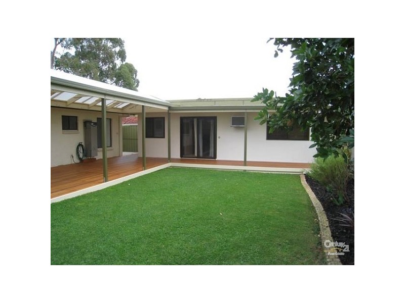 4 Flinders Avenue, Fairview Park SA 5126