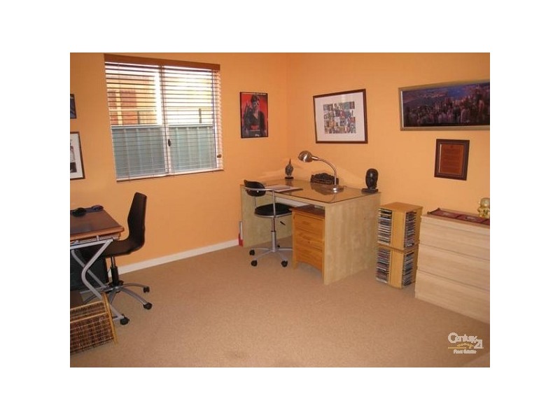 7 The Avenue, Mawson Lakes SA 5095