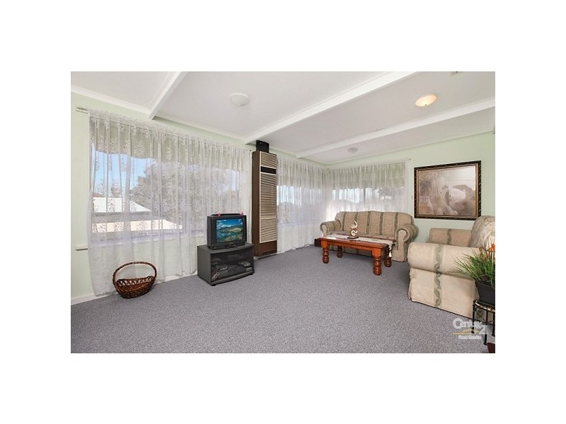 27 Rialto Avenue, Para Hills SA 5096