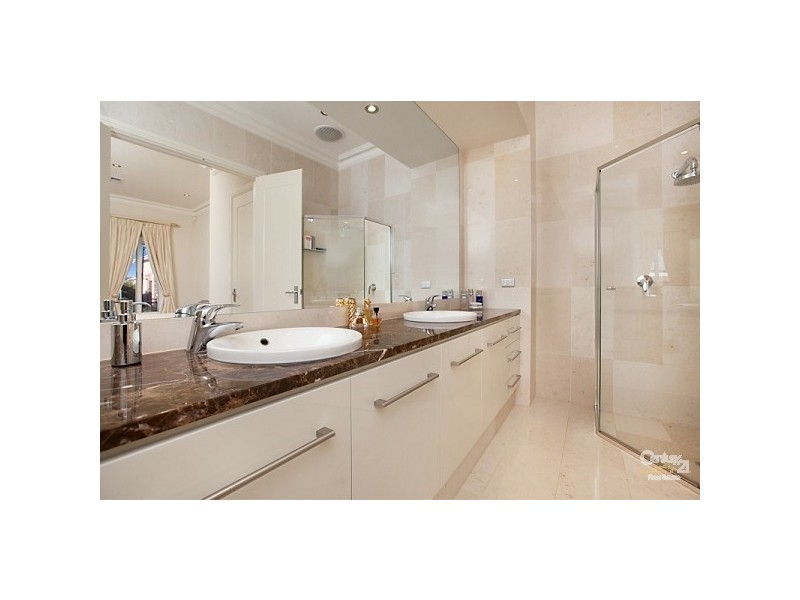 9 Dutton Avenue, Mawson Lakes SA 5095