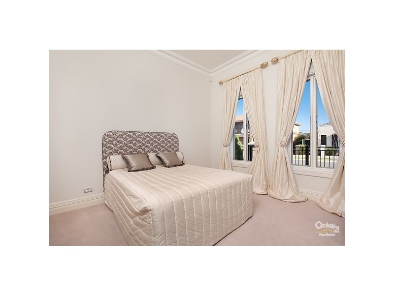 9 Dutton Avenue, Mawson Lakes SA 5095