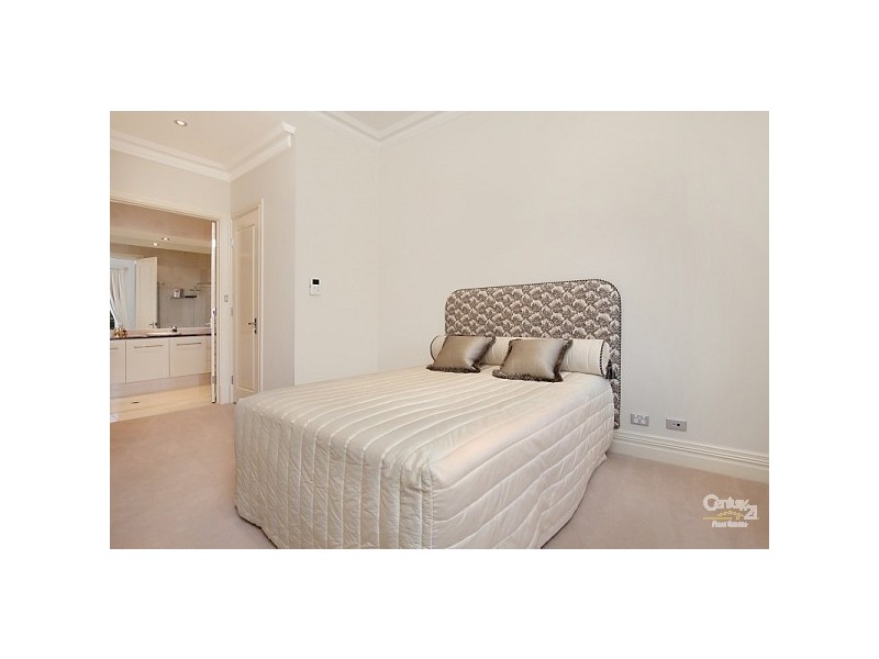 9 Dutton Avenue, Mawson Lakes SA 5095