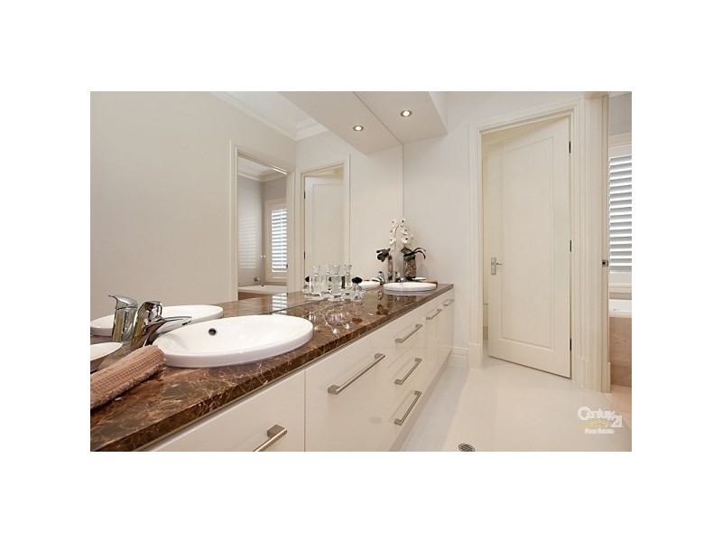 9 Dutton Avenue, Mawson Lakes SA 5095