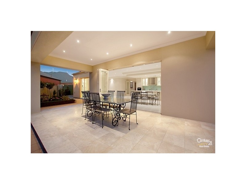 9 Dutton Avenue, Mawson Lakes SA 5095