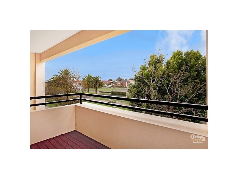 1/1 Torrens Lane, Mawson Lakes SA 5095