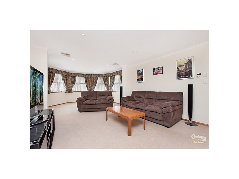 10 Castle Eaton Street, Golden Grove SA 5125