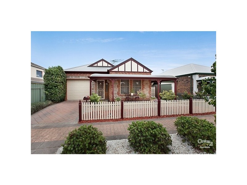 13 Parkdale Crescent, Mawson Lakes SA 5095