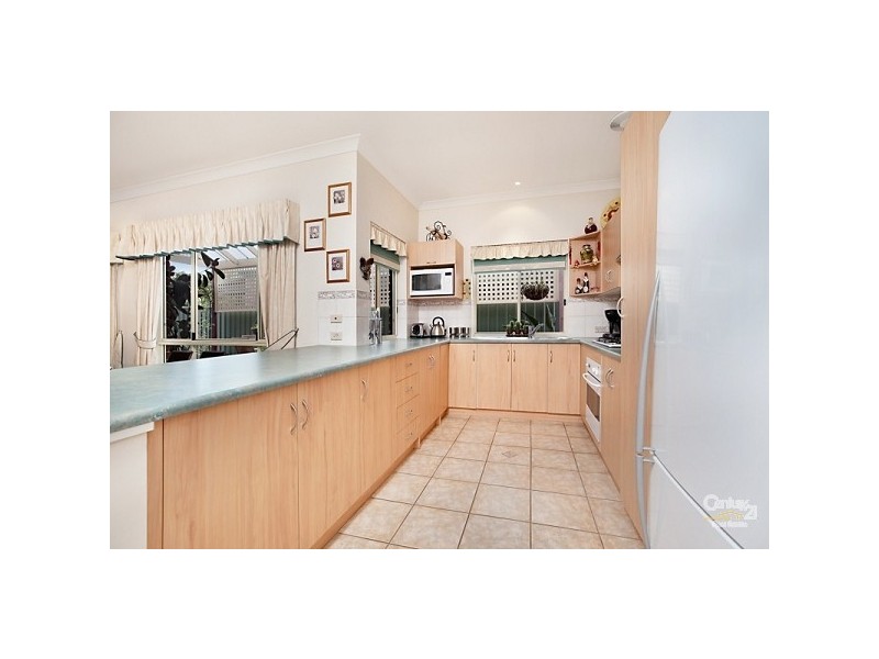 13 Parkdale Crescent, Mawson Lakes SA 5095