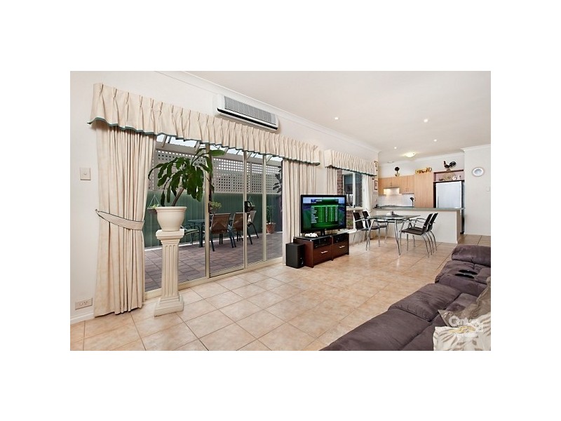 13 Parkdale Crescent, Mawson Lakes SA 5095