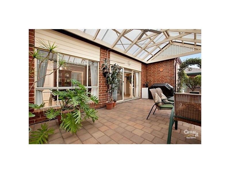 13 Parkdale Crescent, Mawson Lakes SA 5095