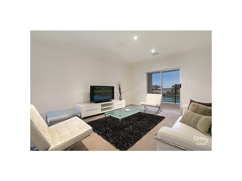 33 Santorini Walk, Mawson Lakes SA 5095