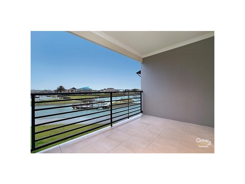 33 Santorini Walk, Mawson Lakes SA 5095