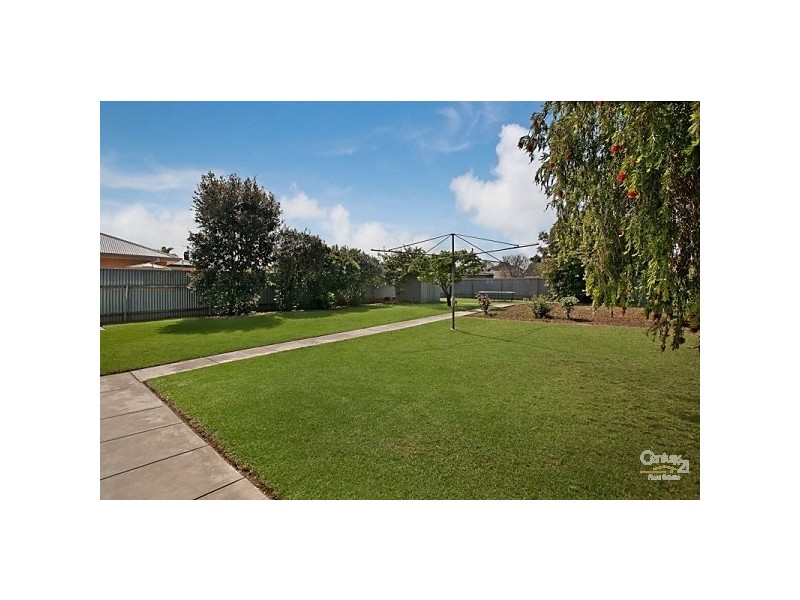 42 Blyth Street, Clearview SA 5085